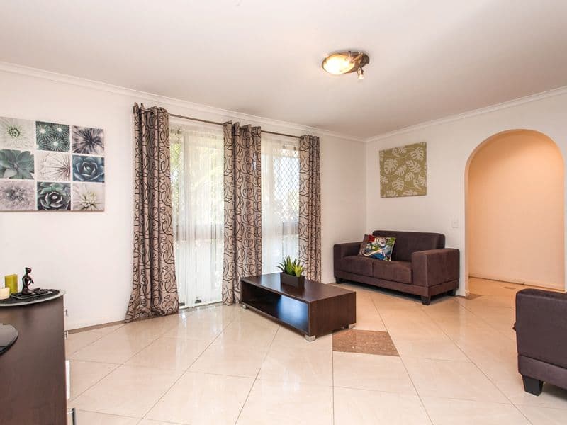 33 Gwydir Street, RIVERHILLS QLD 4074, Riverhills - Thumbnail 4