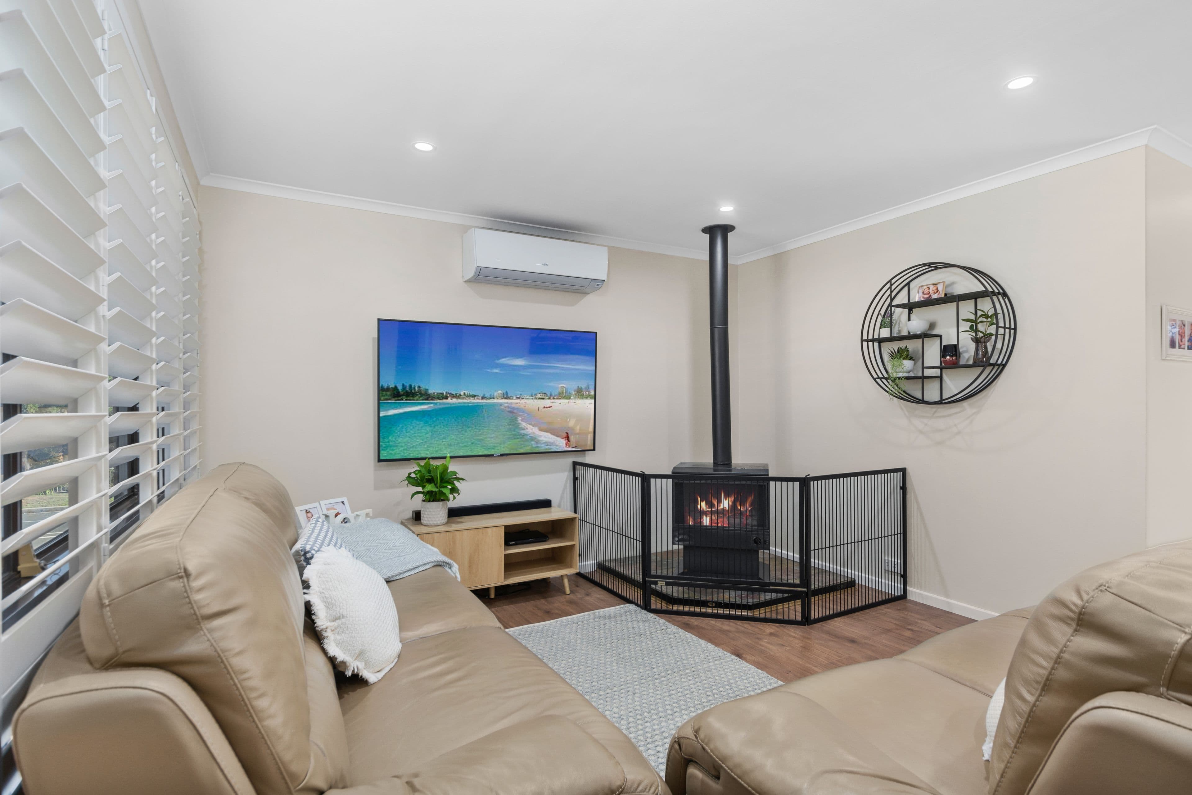91 Compton Street, Dapto NSW 2530, Dapto - Thumbnail 2