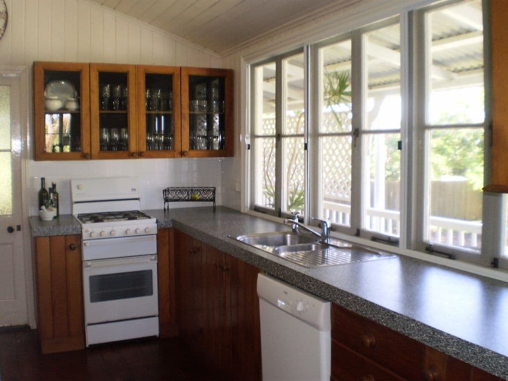 208 St Johns Road, WOONGARRA QLD 4670, Woongarra - Thumbnail 2