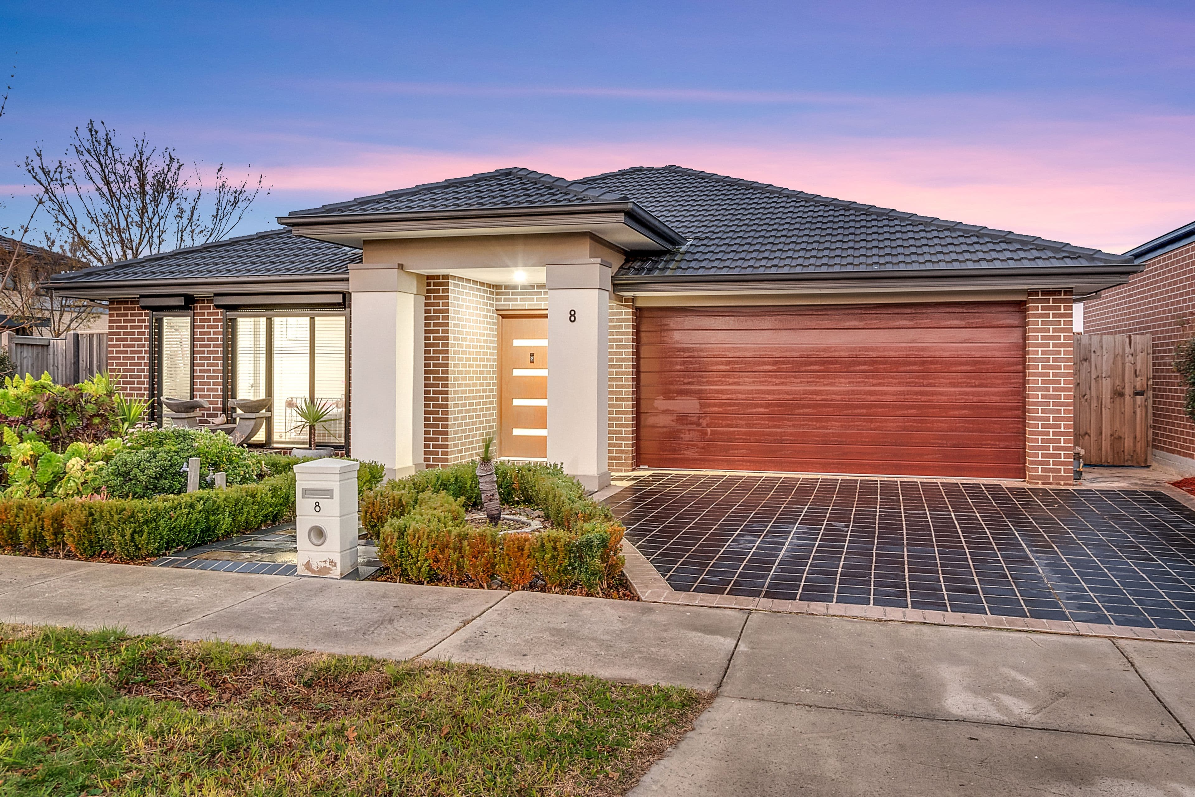 8 Sunrise Way, Mickleham VIC 3064, Mickleham - Thumbnail 2