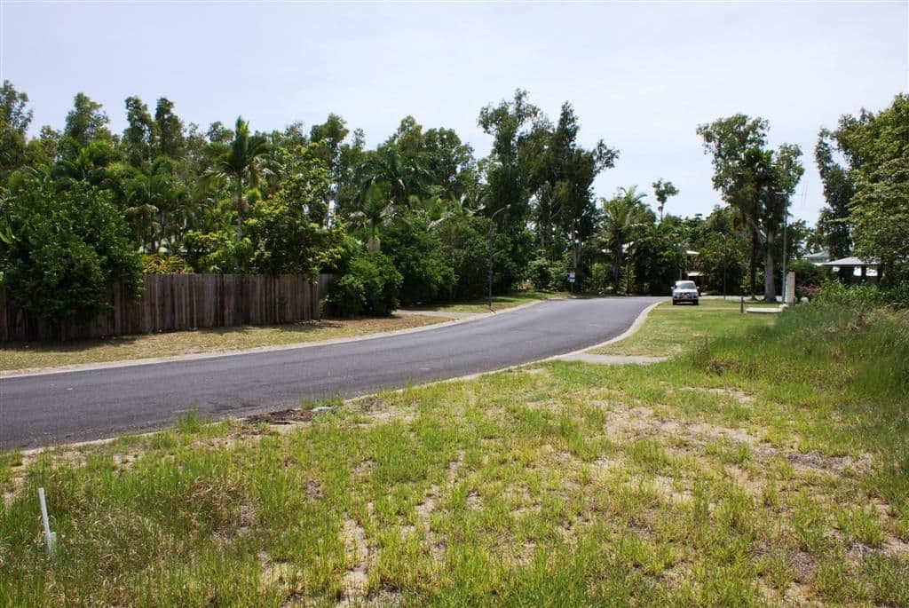 33 Koda Street, WONGALING BEACH QLD 4852, Wongaling Beach - Thumbnail 7