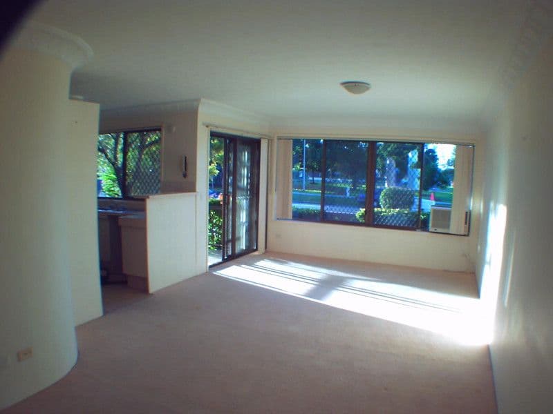 4 Broad Street, LABRADOR QLD 4215, Labrador - Thumbnail 4