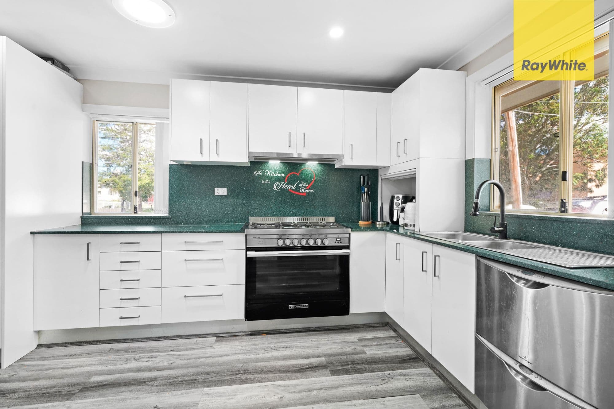 3 Fitzgerald Crescent, Blackett NSW 2770, Blackett - Thumbnail 2