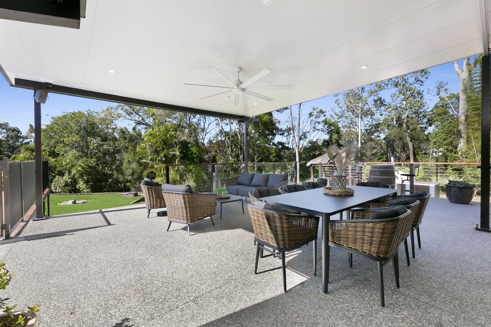 15 Pharlap Avenue, Mudgeeraba QLD 4213, Mudgeeraba - Thumbnail 3