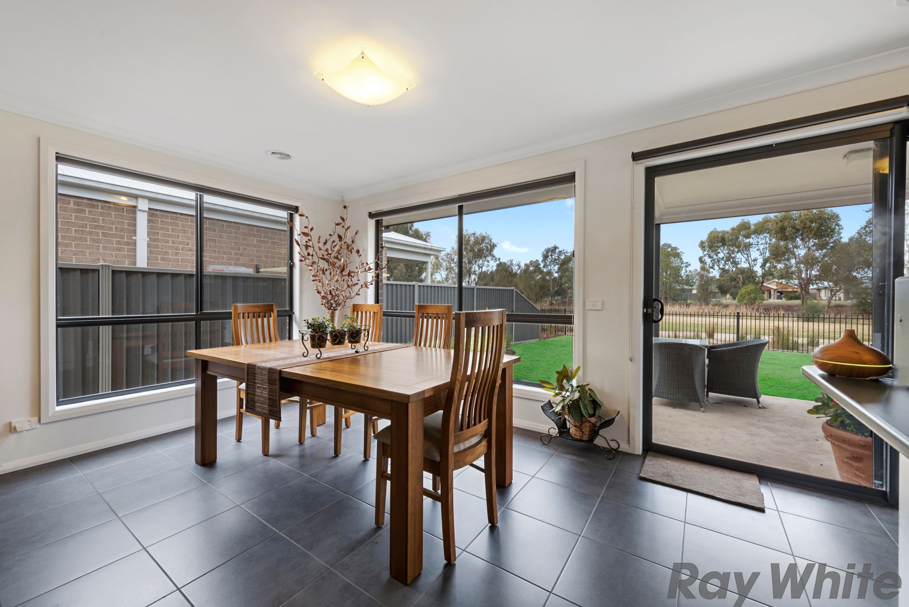 54 Robinson Way, Yarrawonga VIC 3730, Yarrawonga - Thumbnail 3