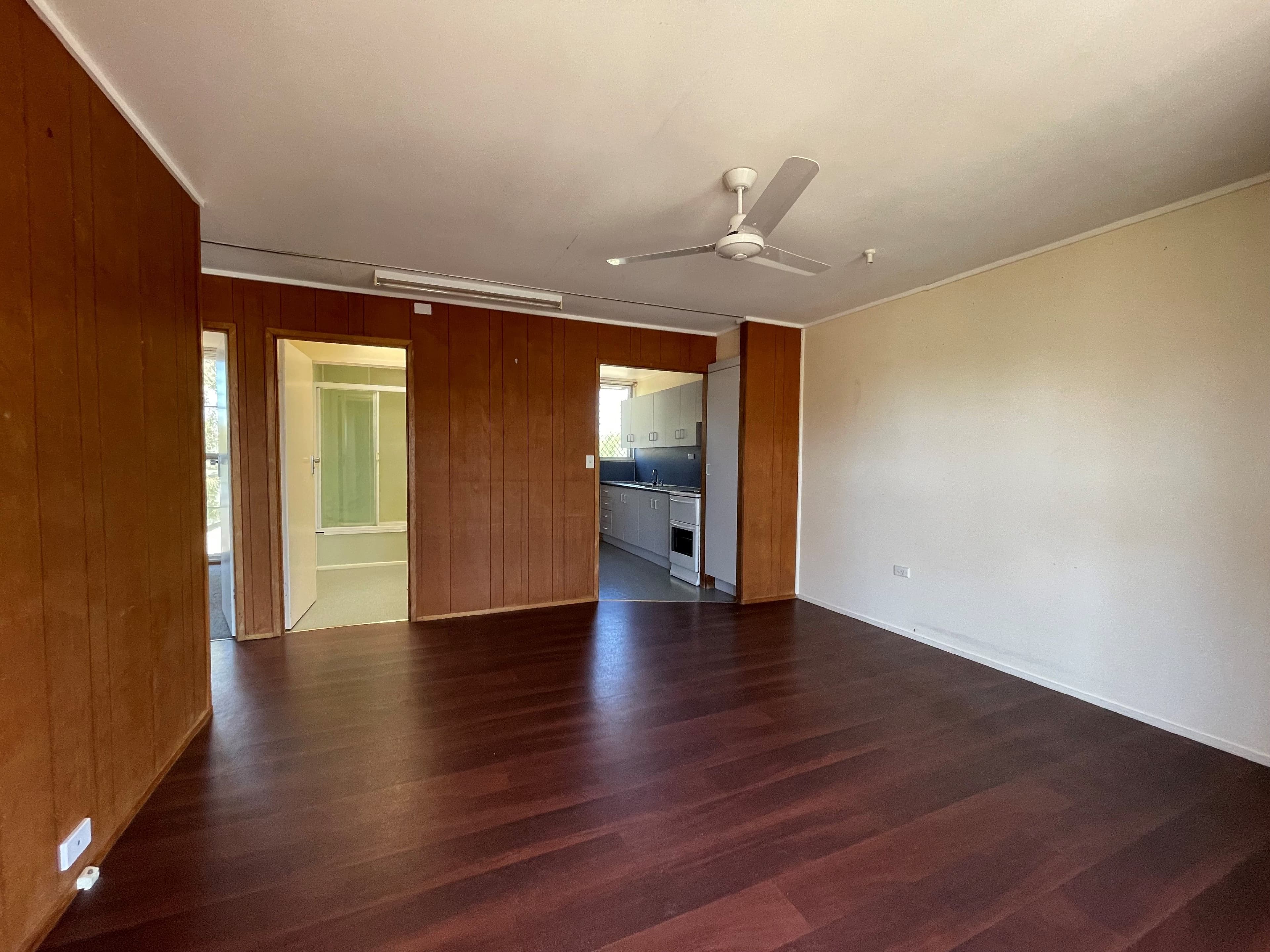 97 Yew Street, Barcaldine QLD 4725, Barcaldine - Thumbnail 3
