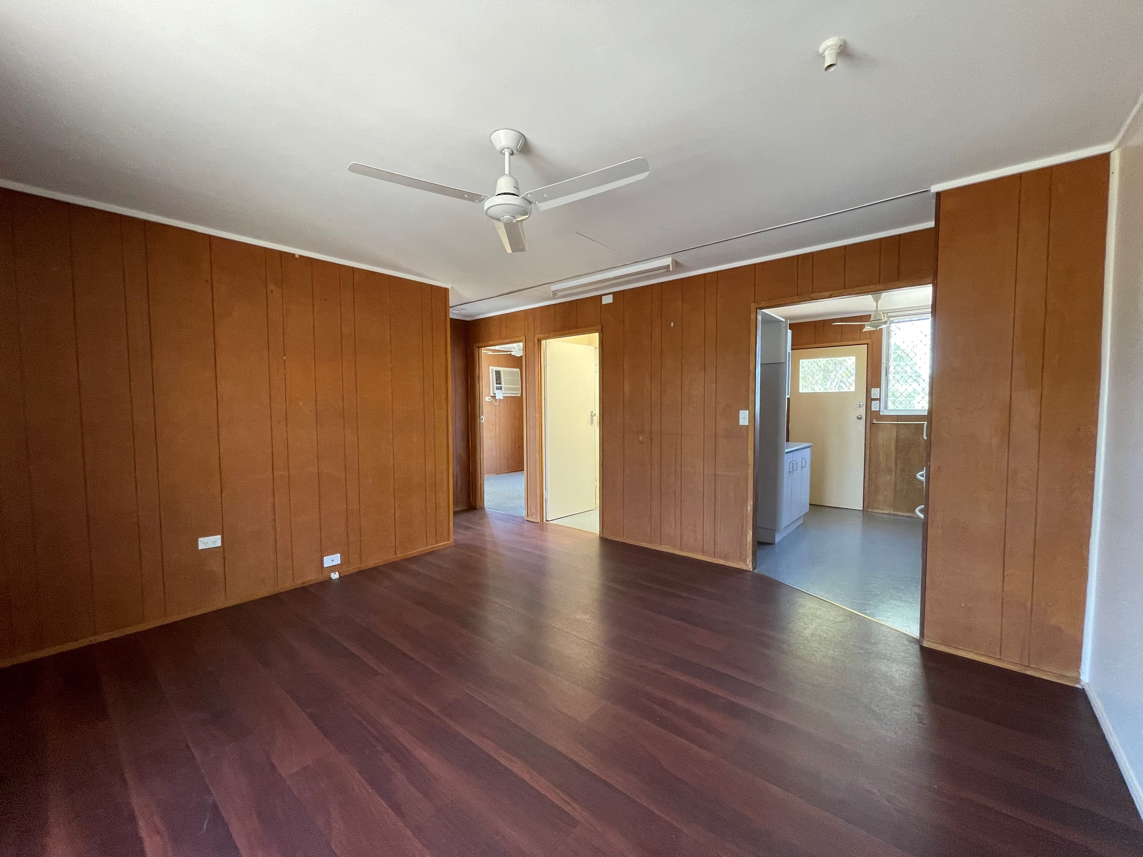 97 Yew Street, Barcaldine QLD 4725, Barcaldine - Thumbnail 4