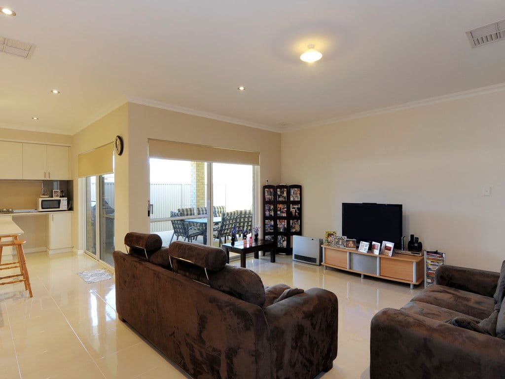 28  Makybe Drive, BALDIVIS WA 6171, Baldivis - Thumbnail 3