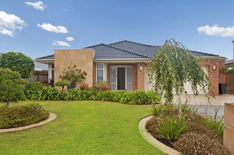 19 David Close, SKYE VIC 3977, Skye - Image 1