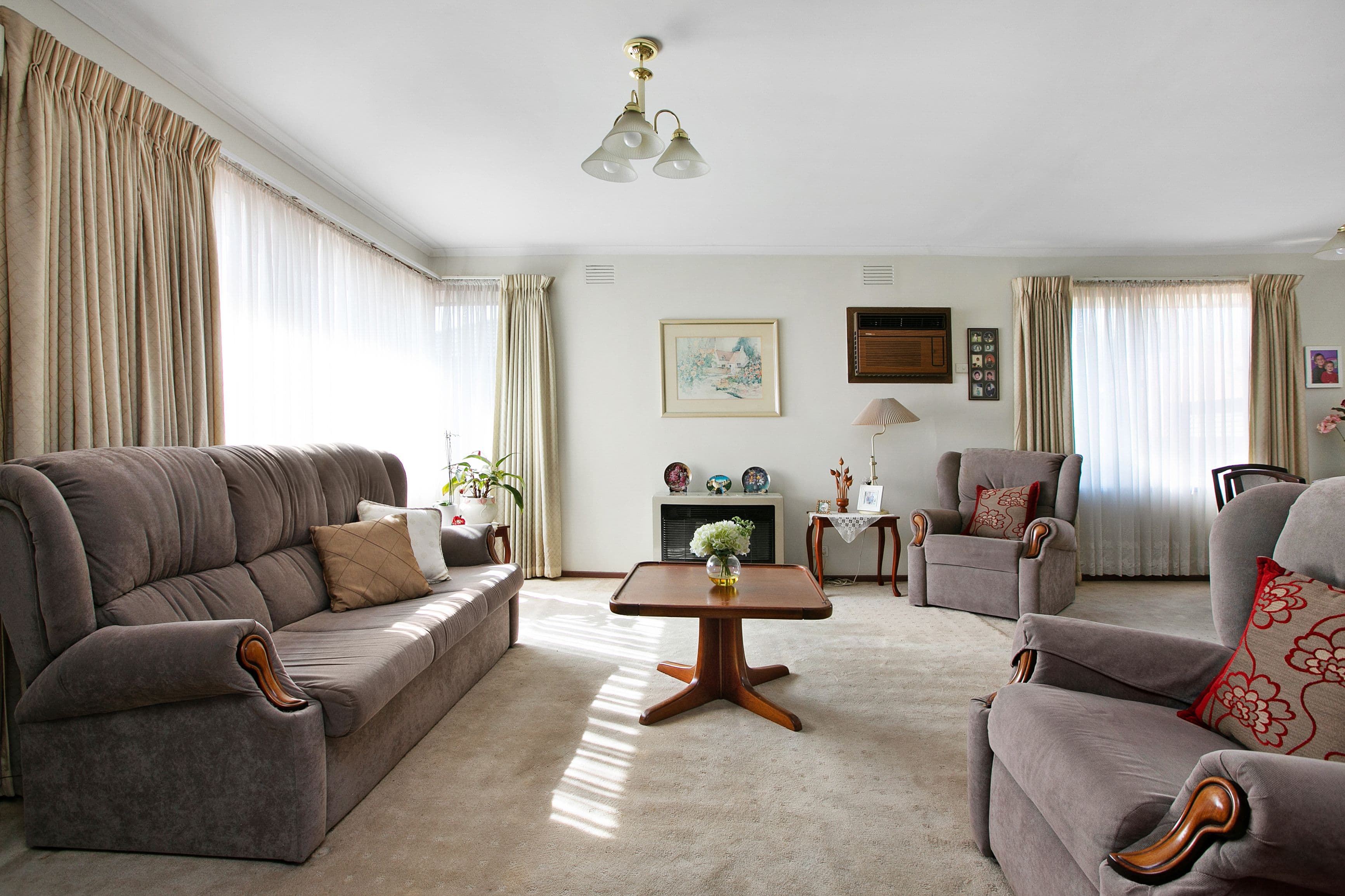 13 Pedersen Avenue, Reservoir VIC 3073, Reservoir - Thumbnail 2