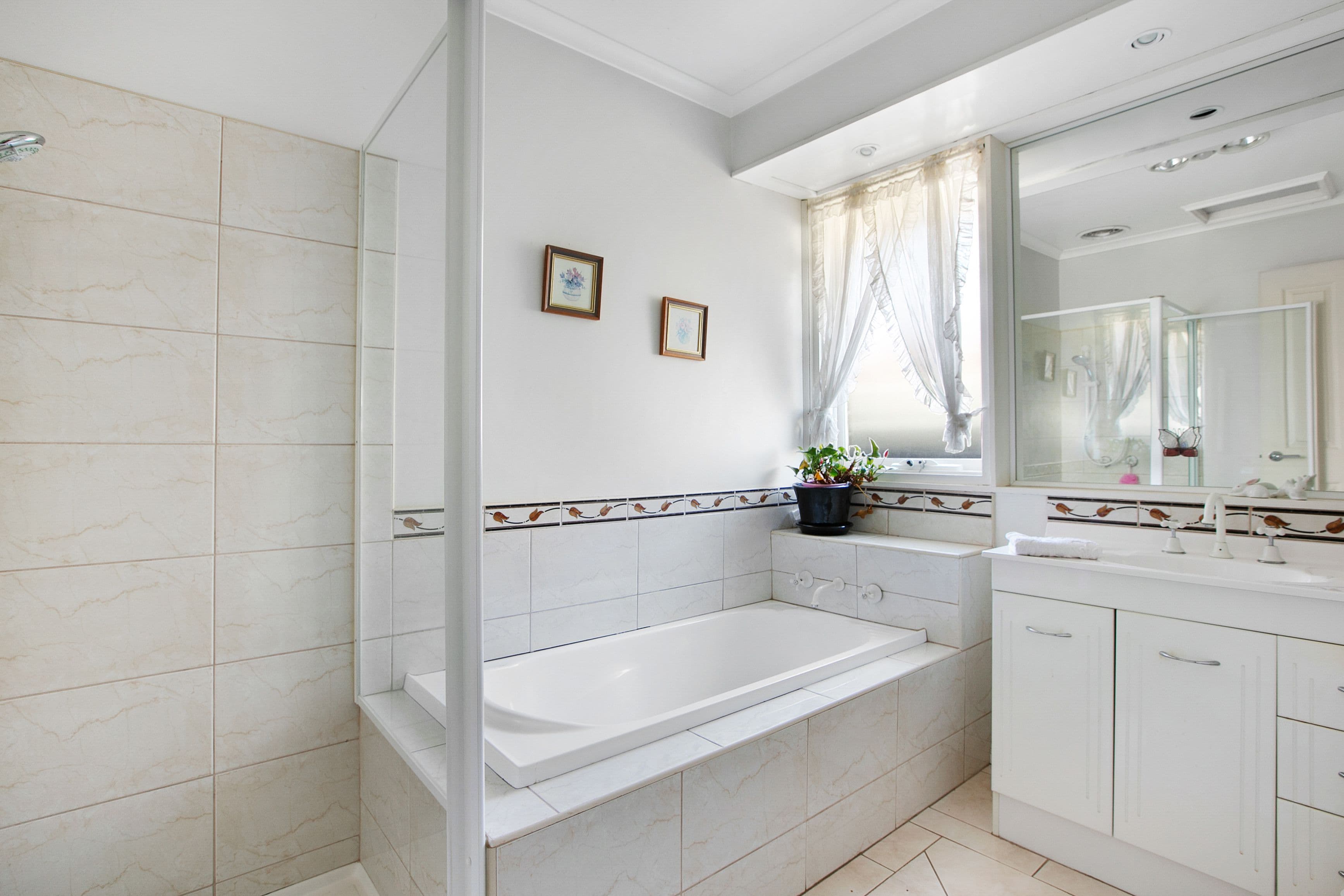 13 Pedersen Avenue, Reservoir VIC 3073, Reservoir - Thumbnail 6