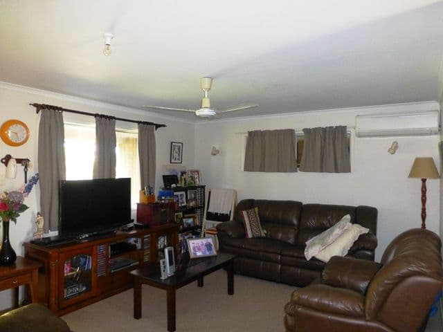 26 Youngs Lane, WALKERSTON QLD 4751, Walkerston - Thumbnail 4