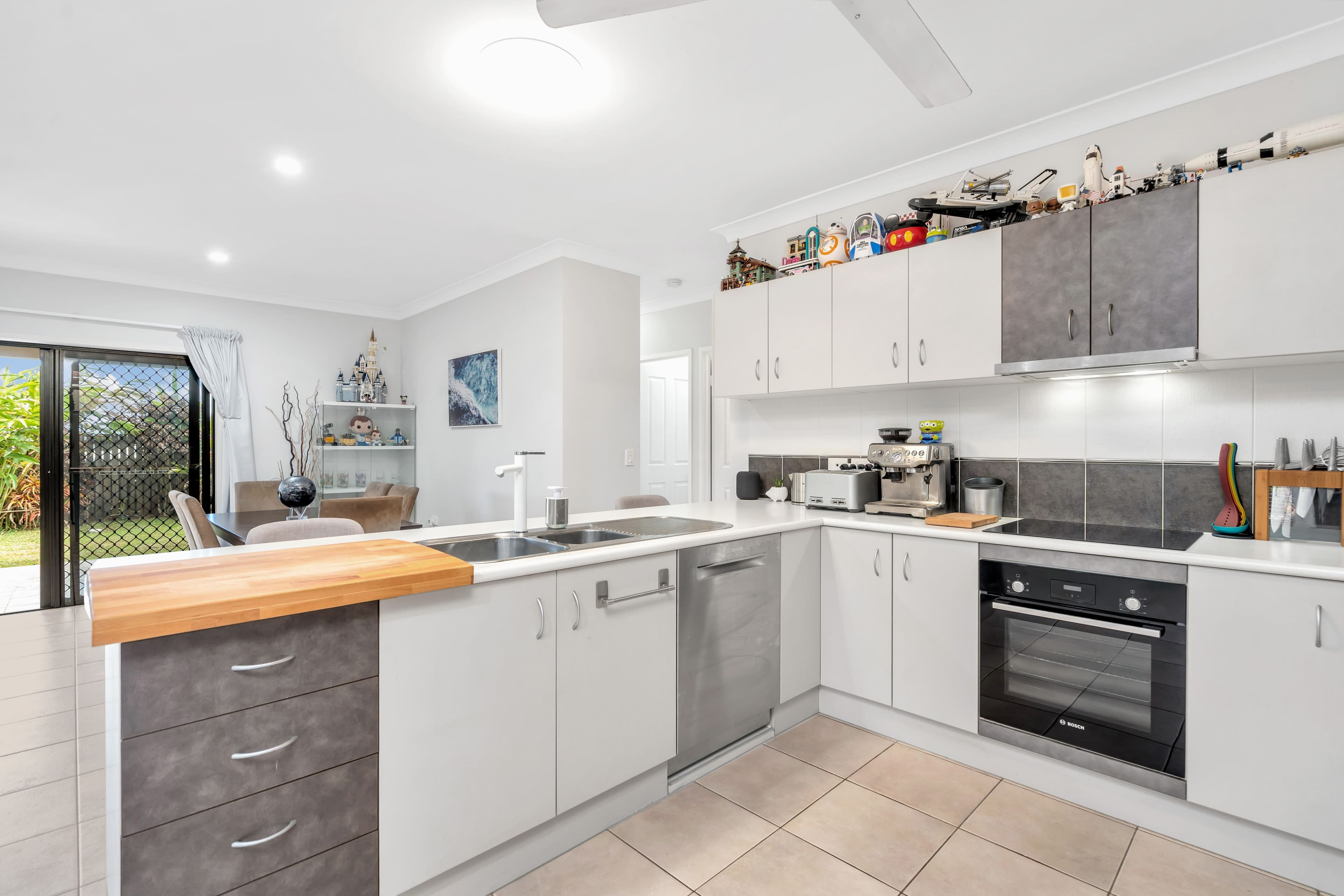 4 Whela Close, BENTLEY PARK QLD 4869, Bentley Park - Thumbnail 3