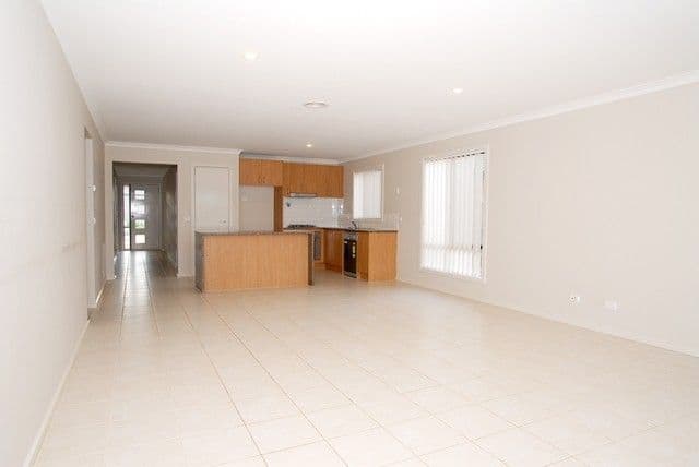 46 Lady Penrhyn Drive, WYNDHAM VALE VIC 3024, Wyndham Vale - Thumbnail 4