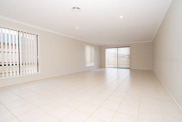 46 Lady Penrhyn Drive, WYNDHAM VALE VIC 3024, Wyndham Vale - Thumbnail 5