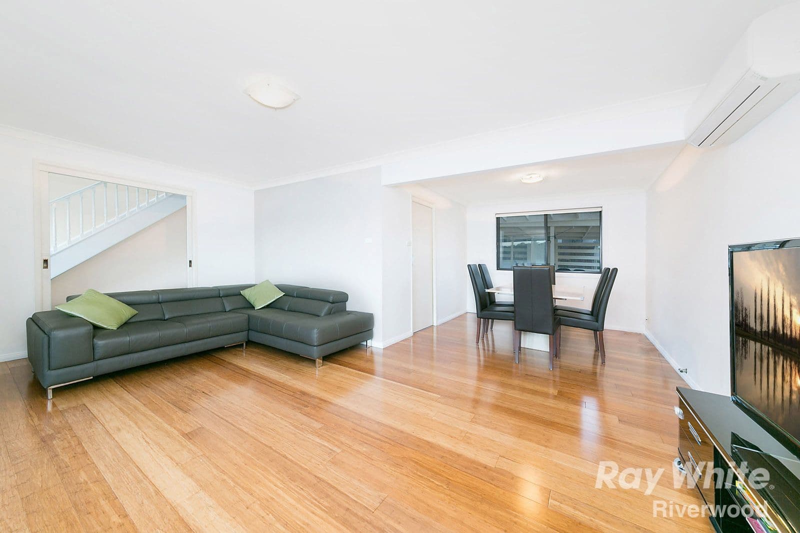 58 Como Road, Oyster Bay - Thumbnail 3
