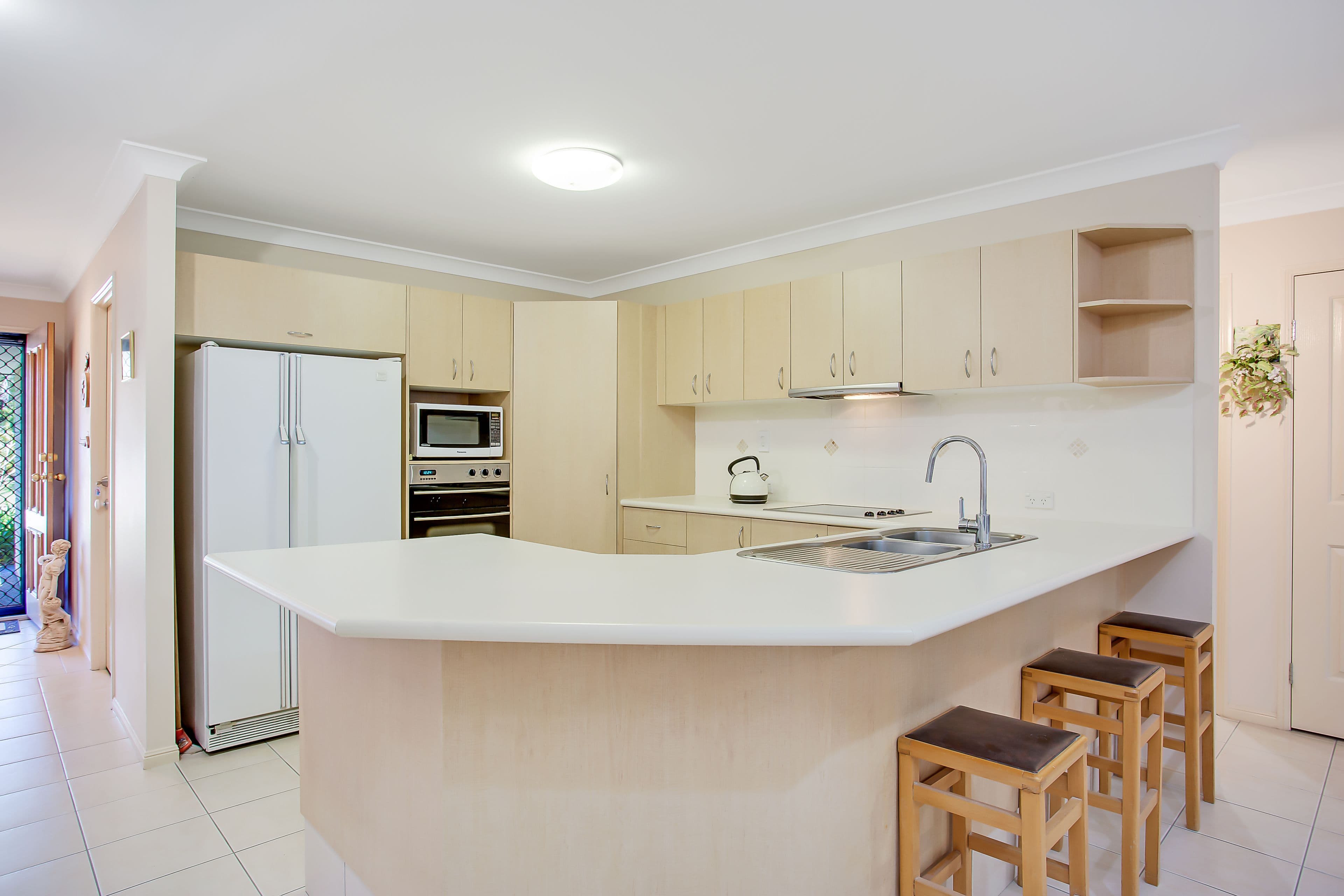 38 Lancewood Circuit, Robina QLD 4226, Robina - Thumbnail 3