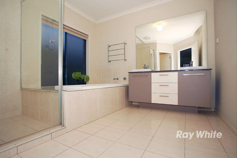12 Rose Bush Court, LYNDHURST VIC 3975, Lyndhurst - Thumbnail 4