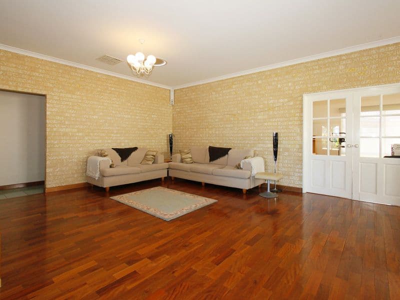 15 Jilakin Loop, CANNING VALE WA 6155, Canning Vale - Thumbnail 7