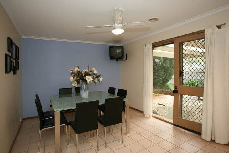 25 Coolong Avenue, BERWICK VIC 3806, Berwick - Thumbnail 6
