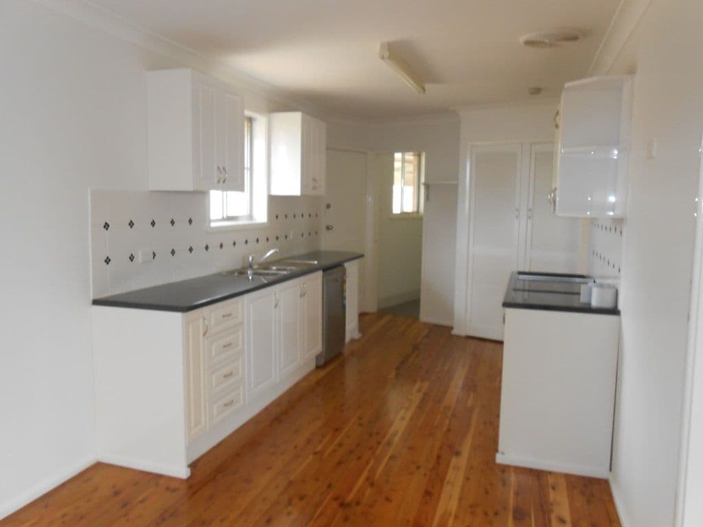15 Arinya Street, Tamworth NSW 2340, Tamworth - Thumbnail 3