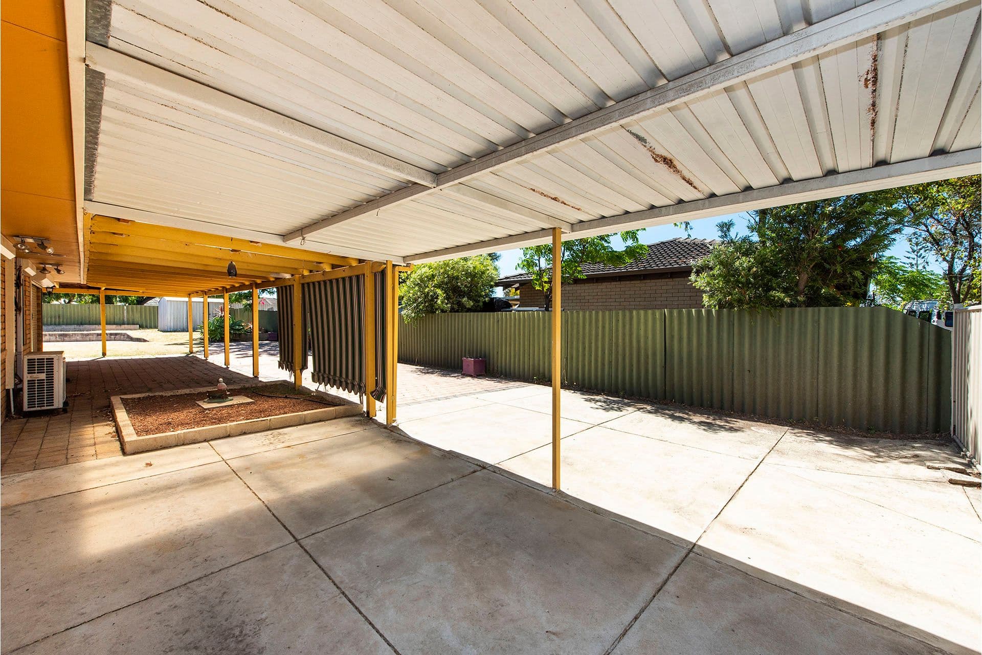 49 Warnbro Sound Avenue, Warnbro WA 6169, Warnbro - Thumbnail 2