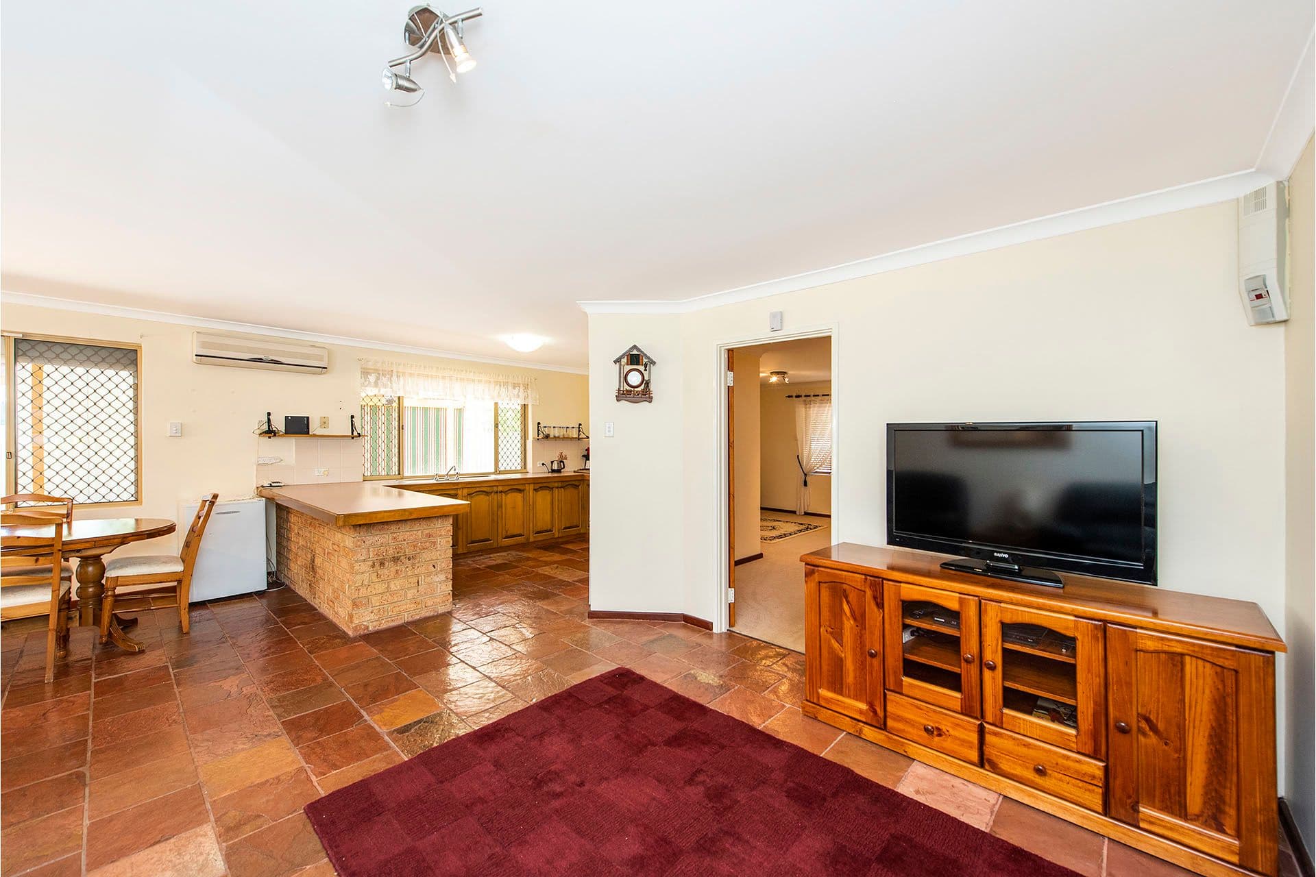 49 Warnbro Sound Avenue, Warnbro WA 6169, Warnbro - Thumbnail 8