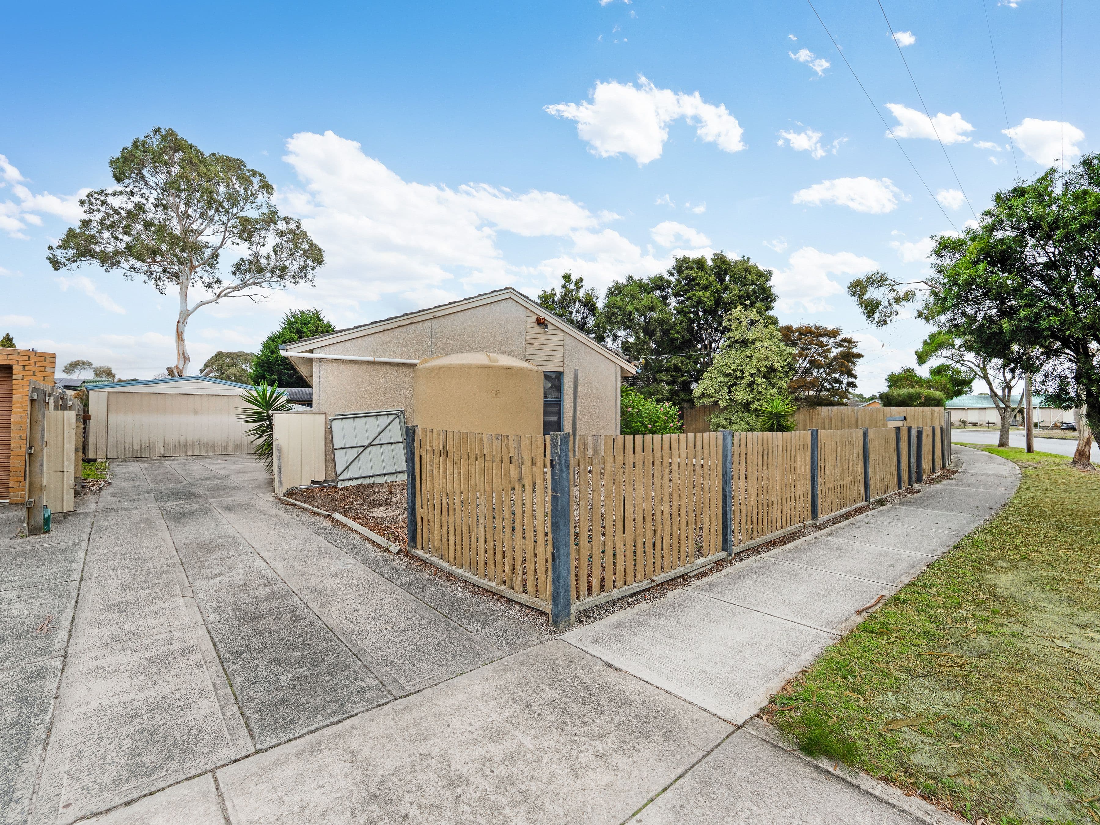 32 Valepark Crescent, Cranbourne VIC 3977, Cranbourne - Image 1