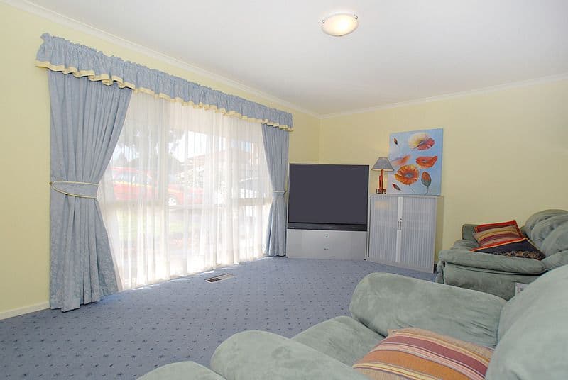 14 Mueller Court, ENDEAVOUR HILLS VIC 3802, Endeavour Hills - Thumbnail 4