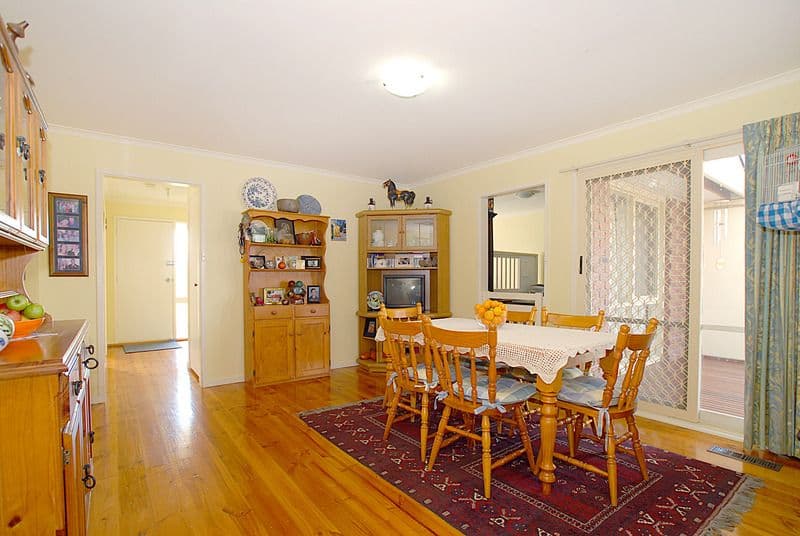 14 Mueller Court, ENDEAVOUR HILLS VIC 3802, Endeavour Hills - Thumbnail 7