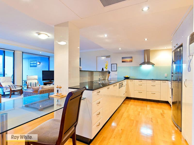 36 Prince Edward Parade, Redcliffe QLD 4020, Redcliffe - Thumbnail 4