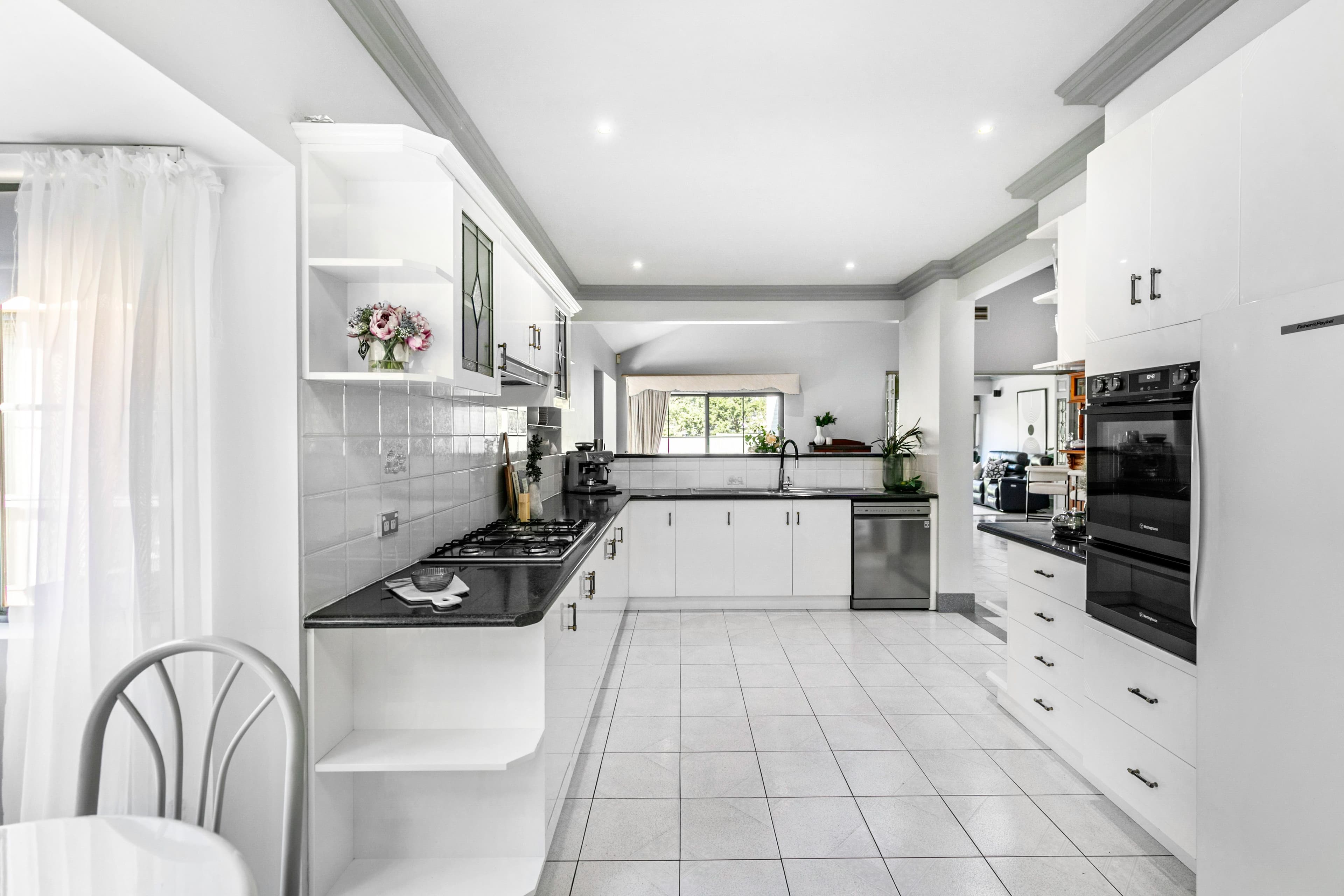4 Mossgiel Avenue, Greenvale VIC 3059, Greenvale - Thumbnail 4