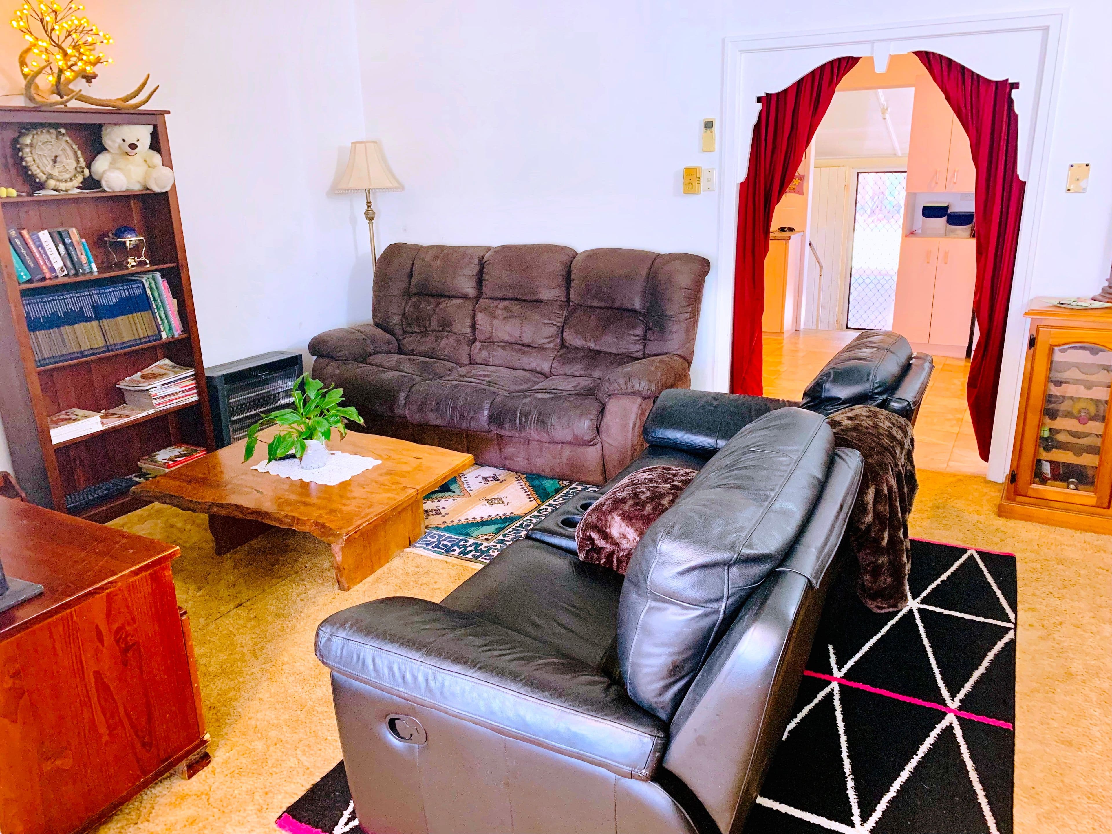 31 Smith Street, West Mackay QLD 4740, West Mackay - Thumbnail 2