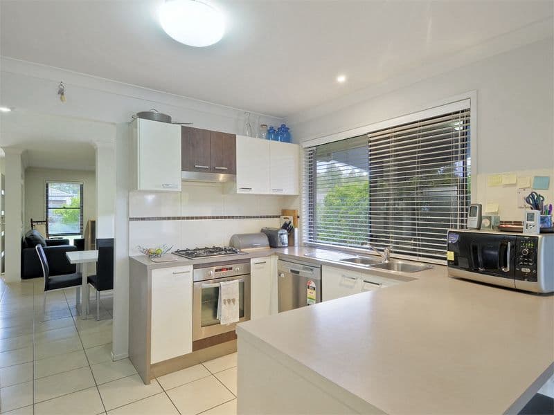 37 Waterlily Circuit, CARSELDINE QLD 4034, Carseldine - Thumbnail 4