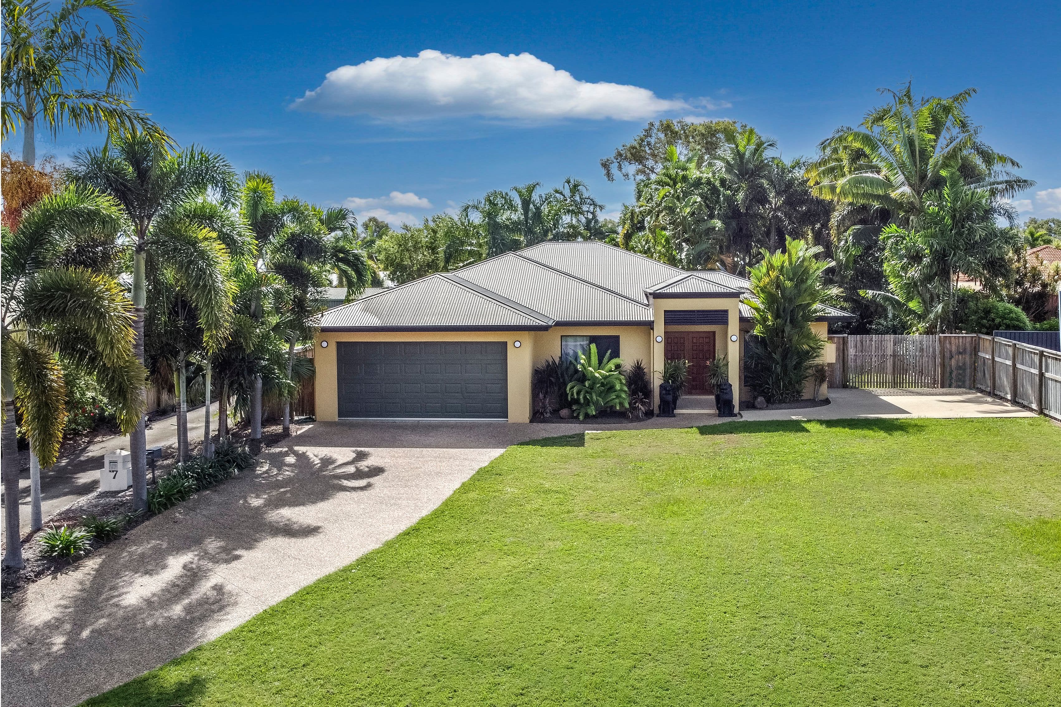 8 Coolan Court, Bushland Beach QLD 4818, Bushland Beach - Thumbnail 2