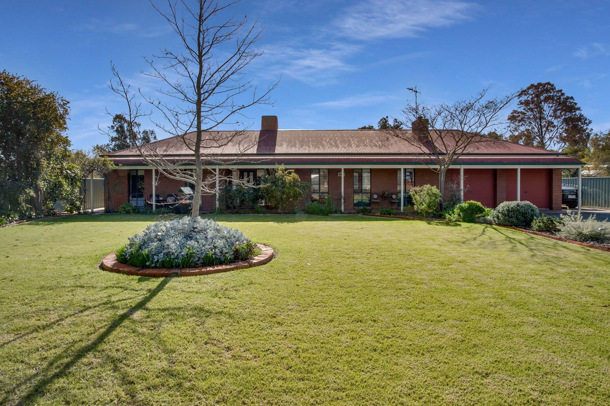 10 Henderson Street, Yarrawonga VIC 3730, Yarrawonga - Thumbnail 2