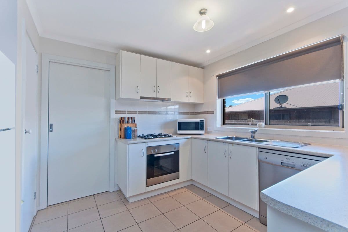 5 Lava Street, Warrnambool VIC 3280, Warrnambool - Thumbnail 2