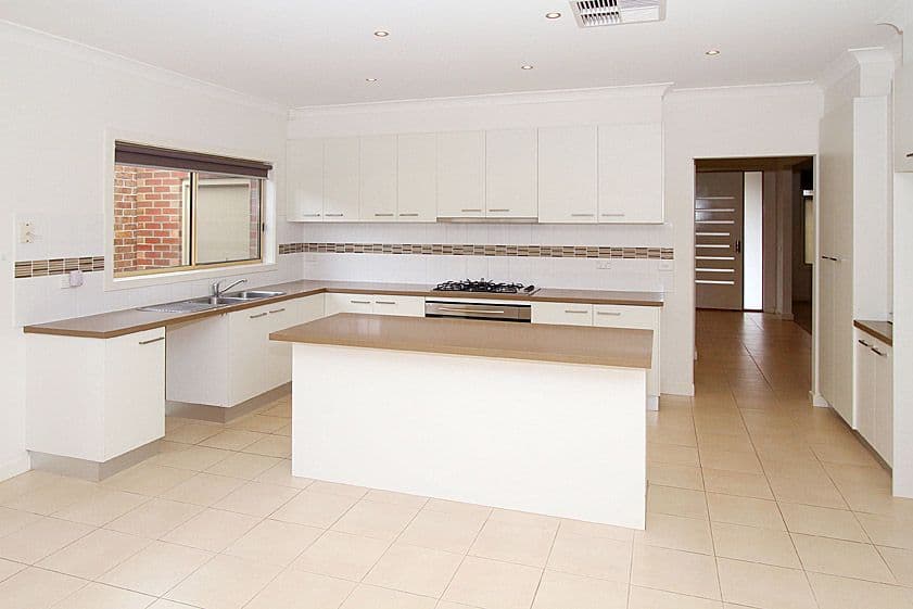 129 Vincent Drive, SOUTH MORANG VIC 3752, South Morang - Thumbnail 2