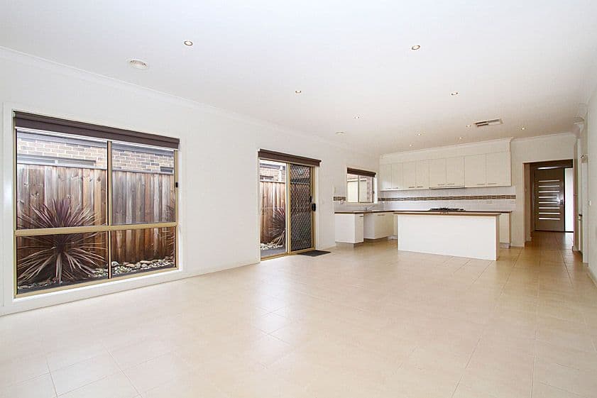 129 Vincent Drive, SOUTH MORANG VIC 3752, South Morang - Thumbnail 4