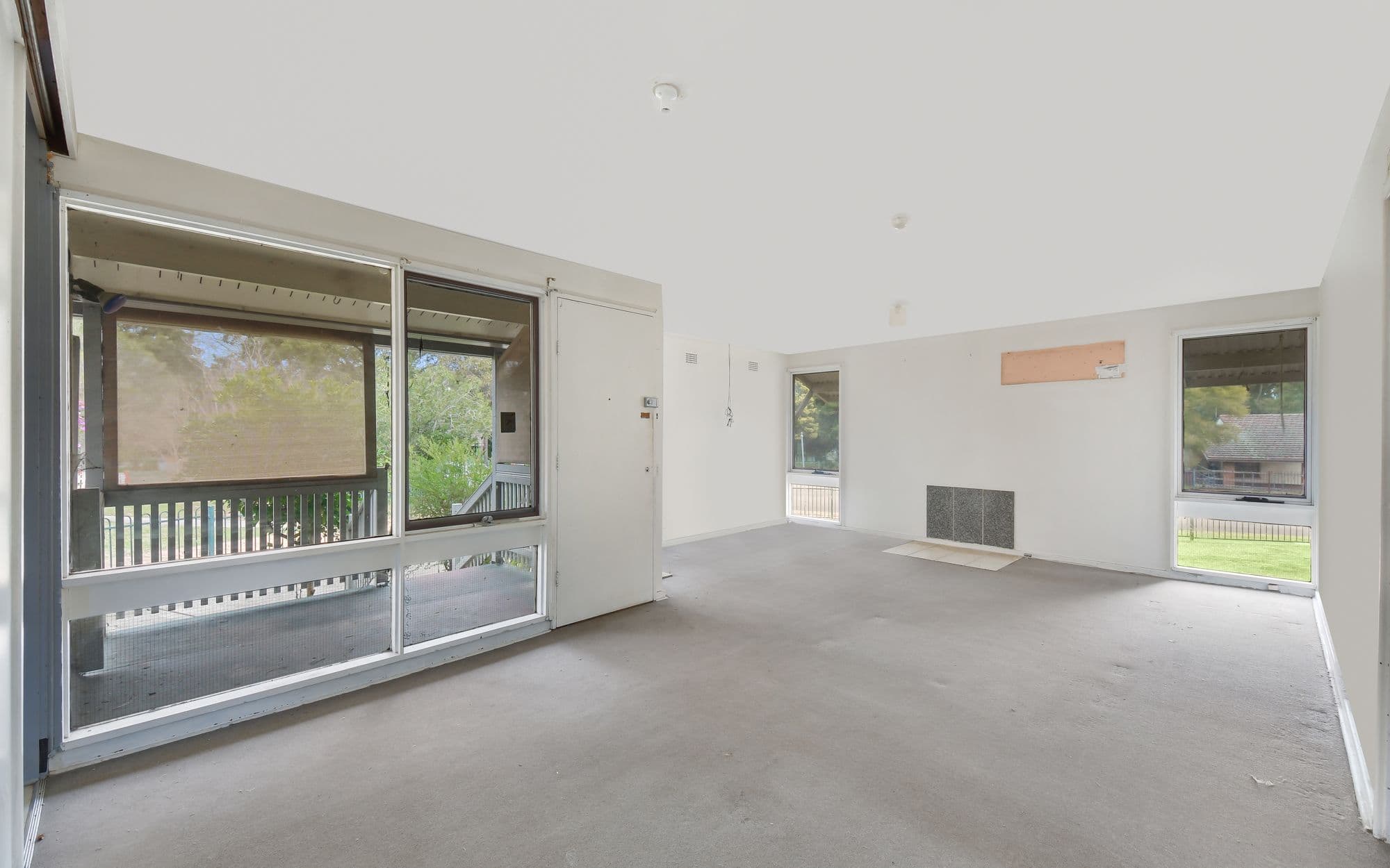 8 Moonbria Place, Airds NSW 2560, Airds - Thumbnail 2