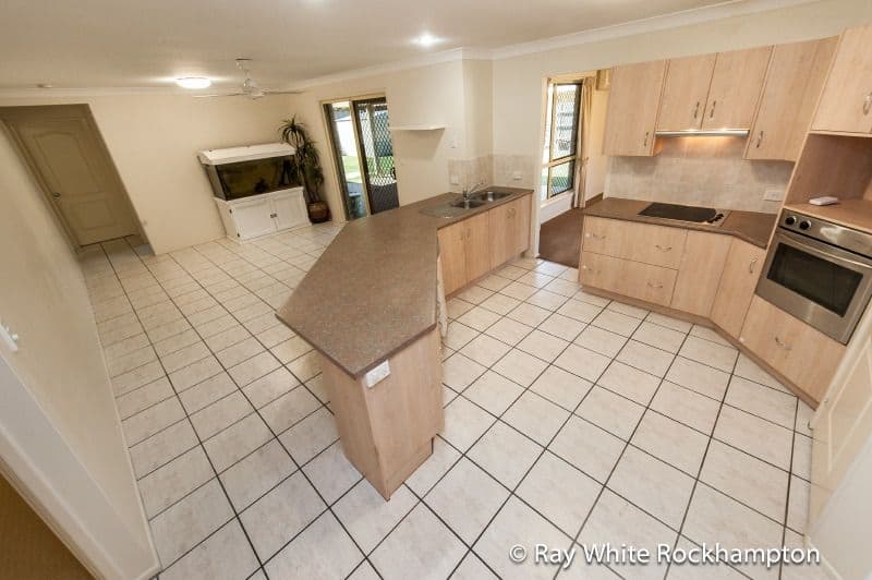 12 Brookside Avenue, NORMAN GARDENS QLD 4701, Norman Gardens - Thumbnail 2