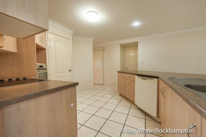 12 Brookside Avenue, NORMAN GARDENS QLD 4701, Norman Gardens - Thumbnail 3