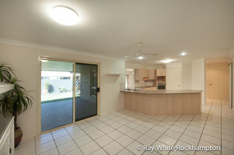 12 Brookside Avenue, NORMAN GARDENS QLD 4701, Norman Gardens - Thumbnail 4