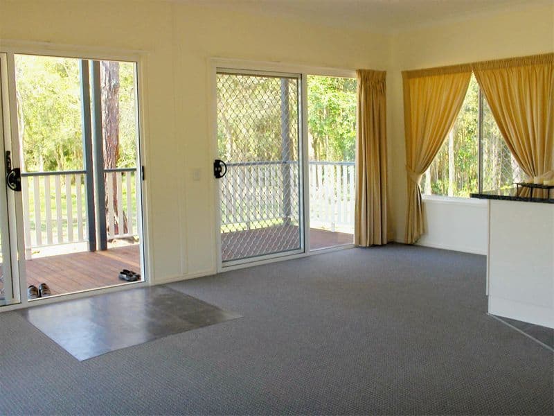 14 Douglas Street, RUSSELL ISLAND QLD 4184, Russell Island - Thumbnail 6
