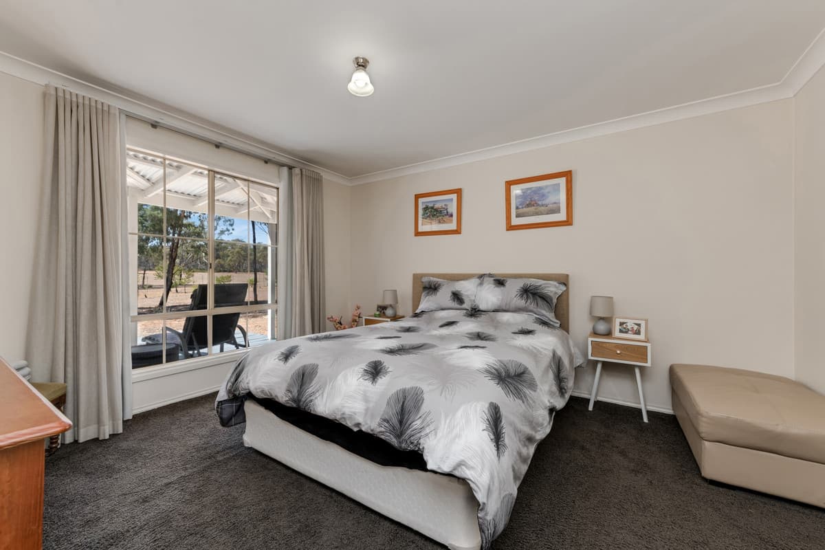 137 Logan-Wedderburn Road, Wedderburn VIC 3518, Wedderburn - Thumbnail 6