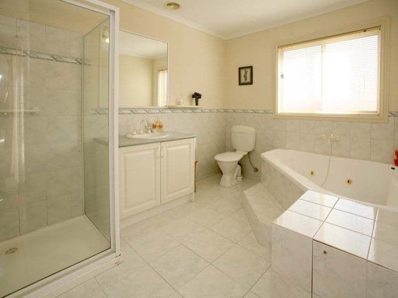11 Scarborough Road, VERMONT SOUTH VIC 3133, Vermont South - Thumbnail 6