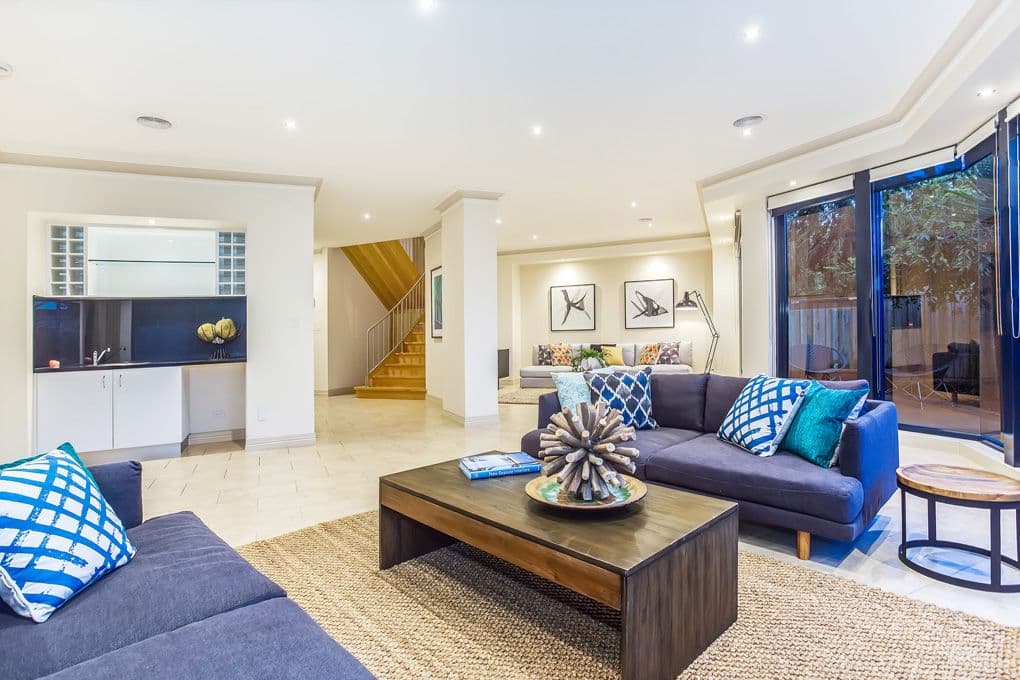 2 Sandlewood Lane, Sanctuary Lakes VIC 3030, Sanctuary Lakes - Thumbnail 2