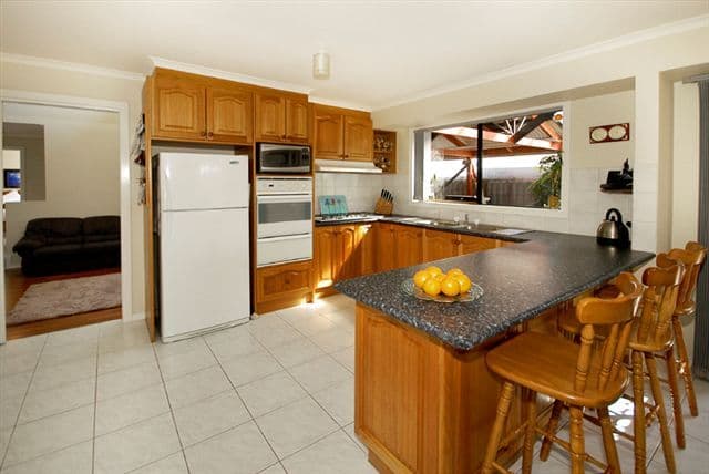 26 Edgecombe Way, ROXBURGH PARK VIC 3064, Roxburgh Park - Thumbnail 2