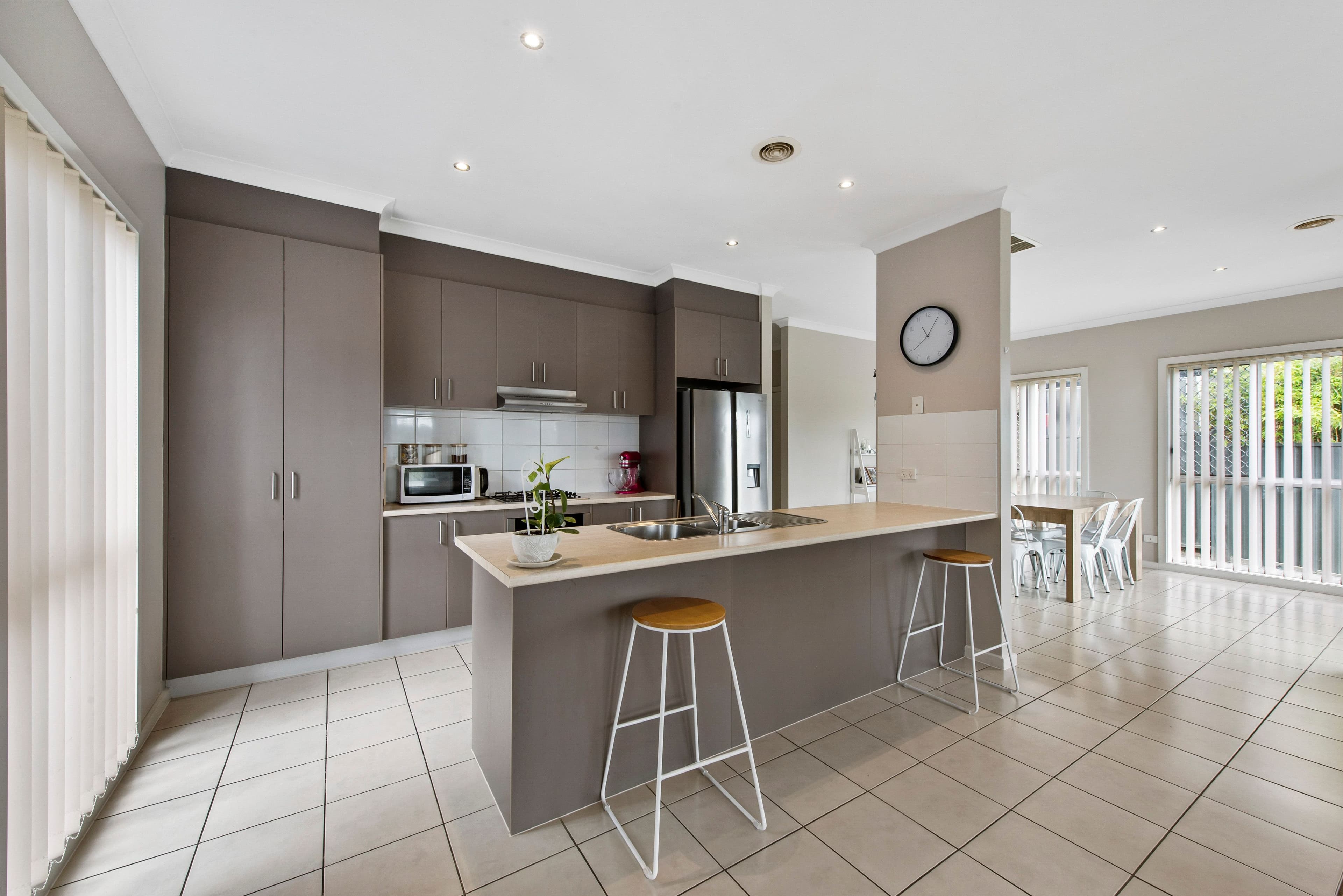 55 Olsen Retreat, Caroline Springs VIC 3023, Caroline Springs - Thumbnail 2