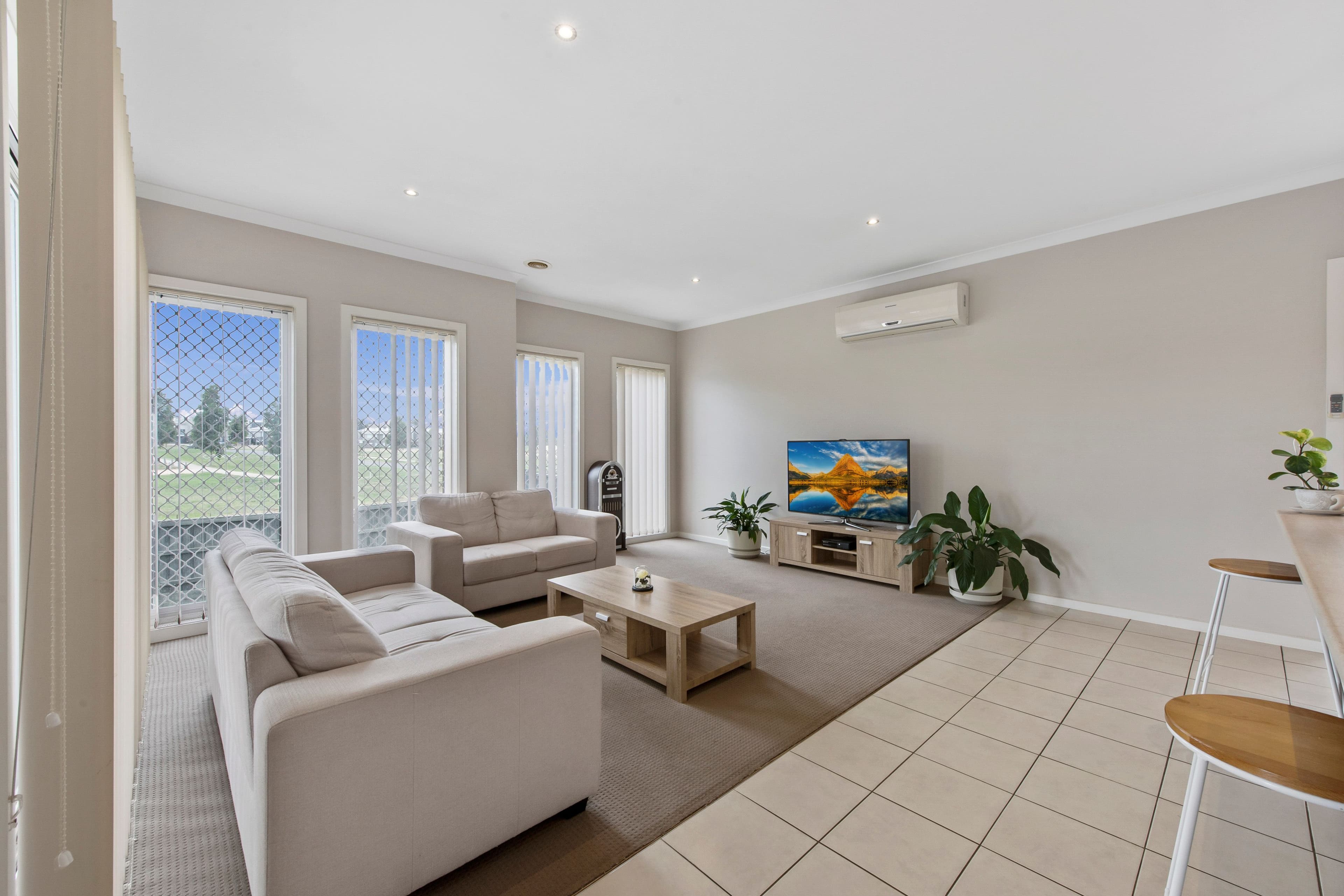 55 Olsen Retreat, Caroline Springs VIC 3023, Caroline Springs - Thumbnail 4